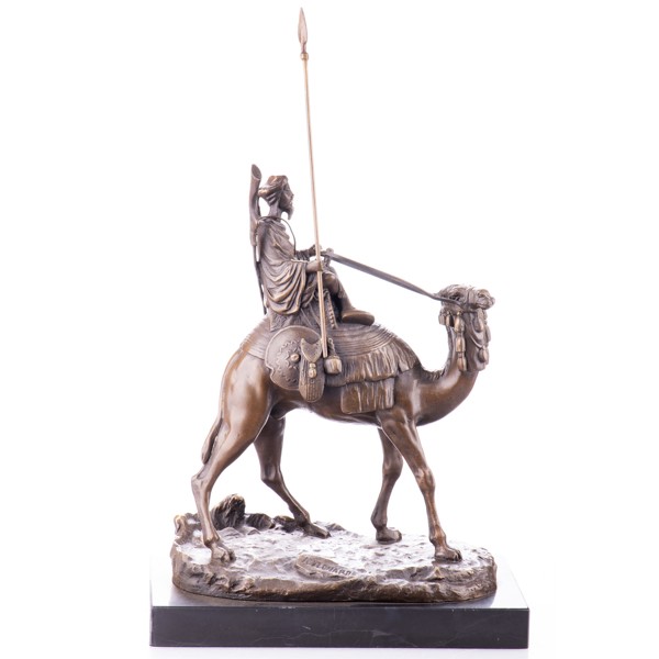 Arab harcos tevén - bronz szobor képe